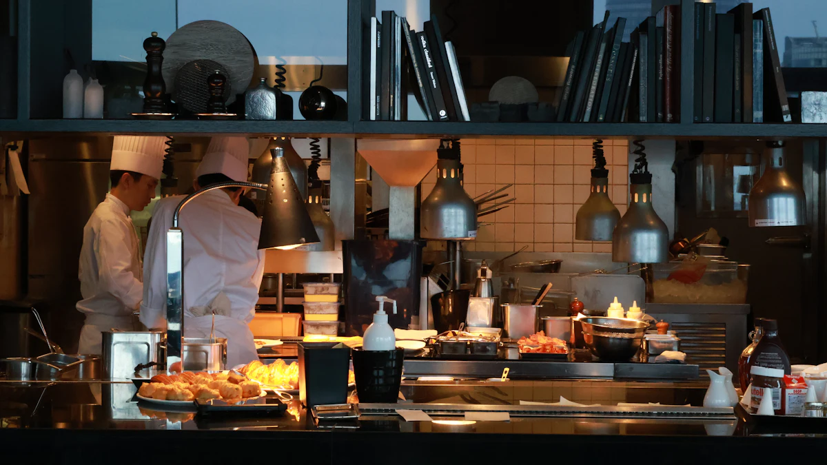 Brigade en cuisine professionnelle : la formation hygiène alimentaire des salariés peut être financée par un OPCO